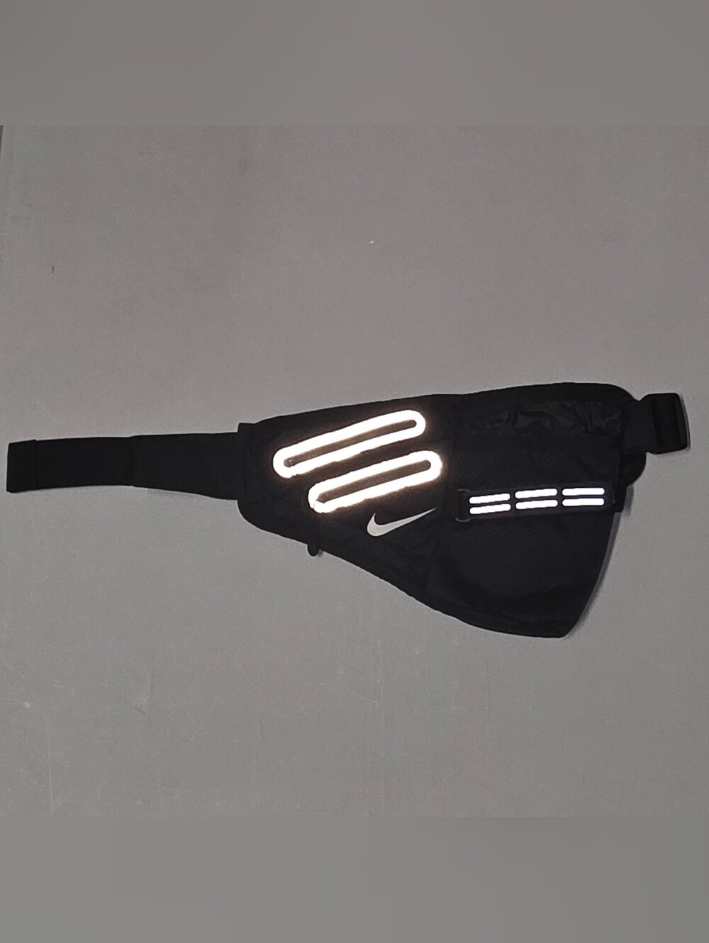 Nike Vapor Flash WaistPack 3.0 Black Adjustable Reflective Belt 1 Pocket